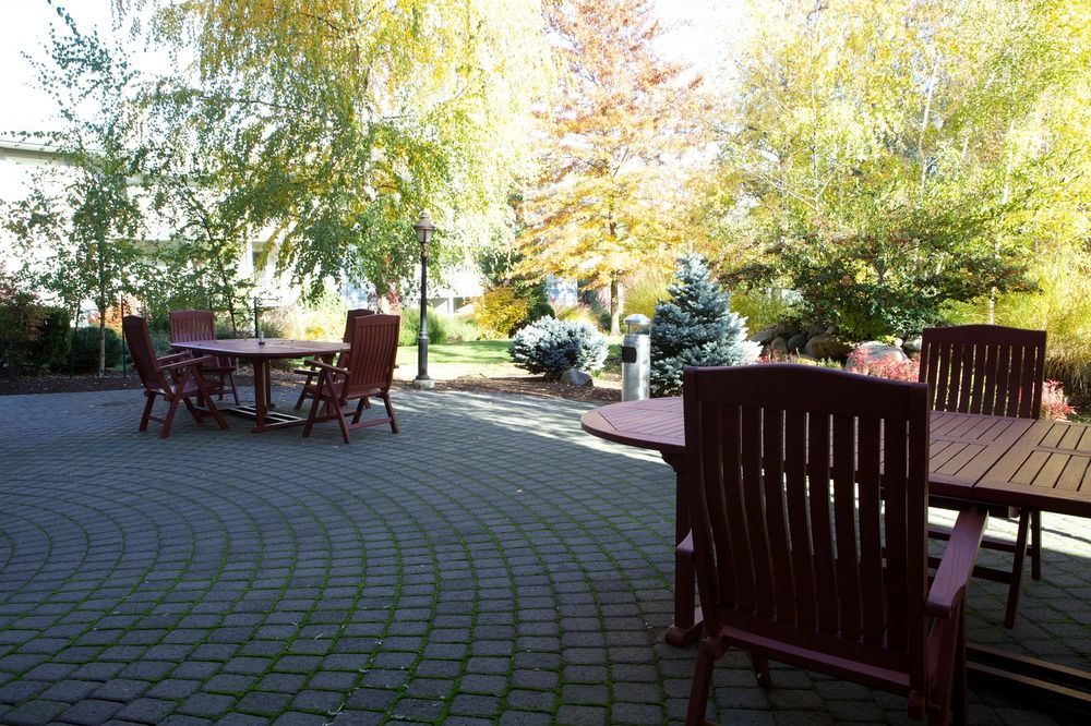 Hotel Plaza & At Creek 4*