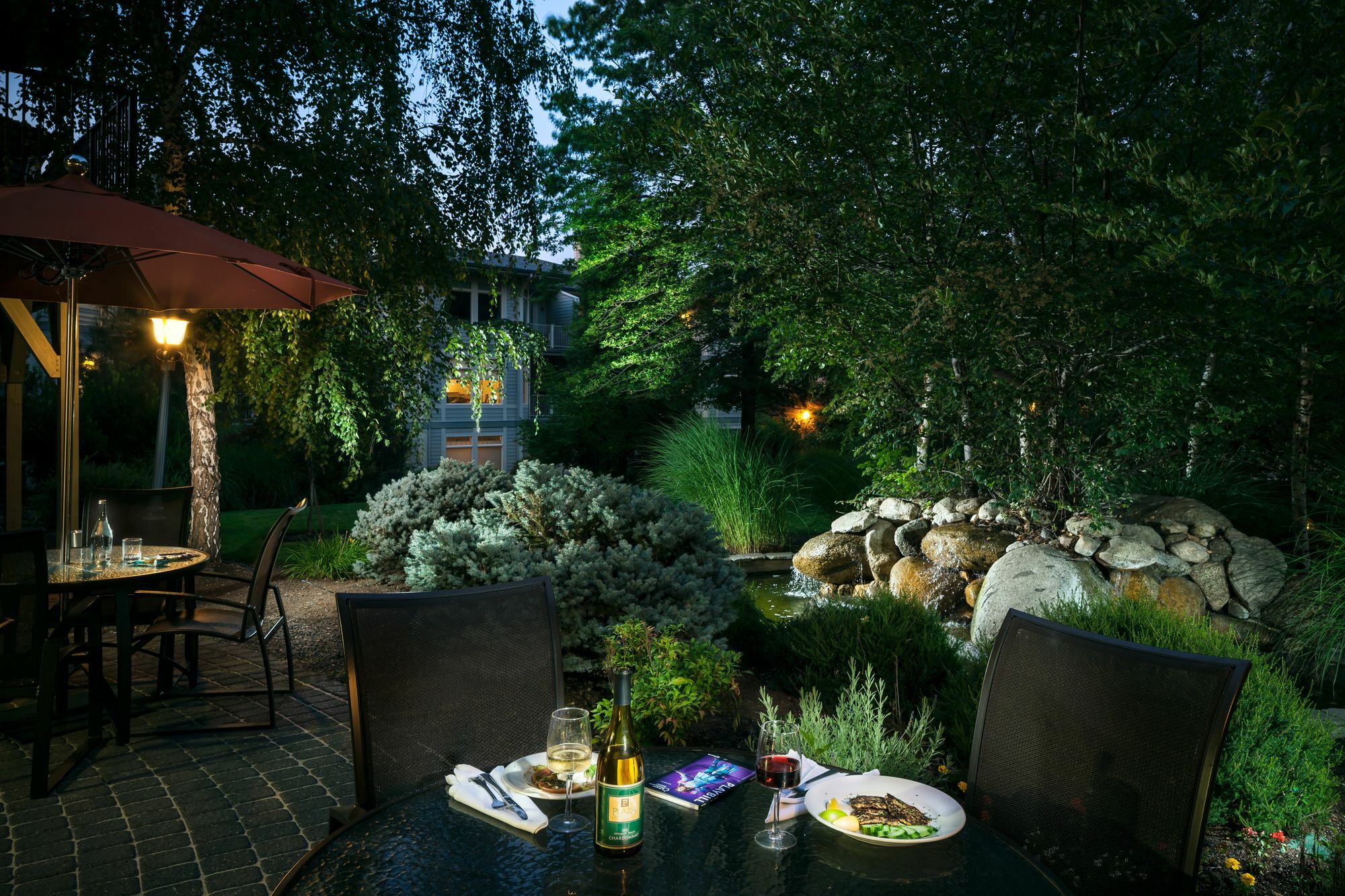 Hotel Plaza & At Creek 4*
