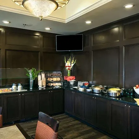 Plaza Inn & Suites At Ashland Creek 